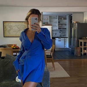 Helt ny klänning från zara  - Storlek xs/s. Nypris 399kr 