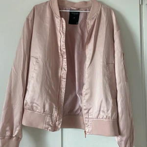 Rosa jacka  - Rosa jacka från lager157, aldrig använt💕