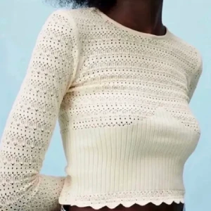 Skit snygg tröja  - Jättefin tröja som knappt är använd!! Den säljs direkt för 250!!❤️❤️❤️ÄLSKAR denna tröjan och för fler bilder eller frågor så kan ni kontakta mig!!❤️❤️❤️