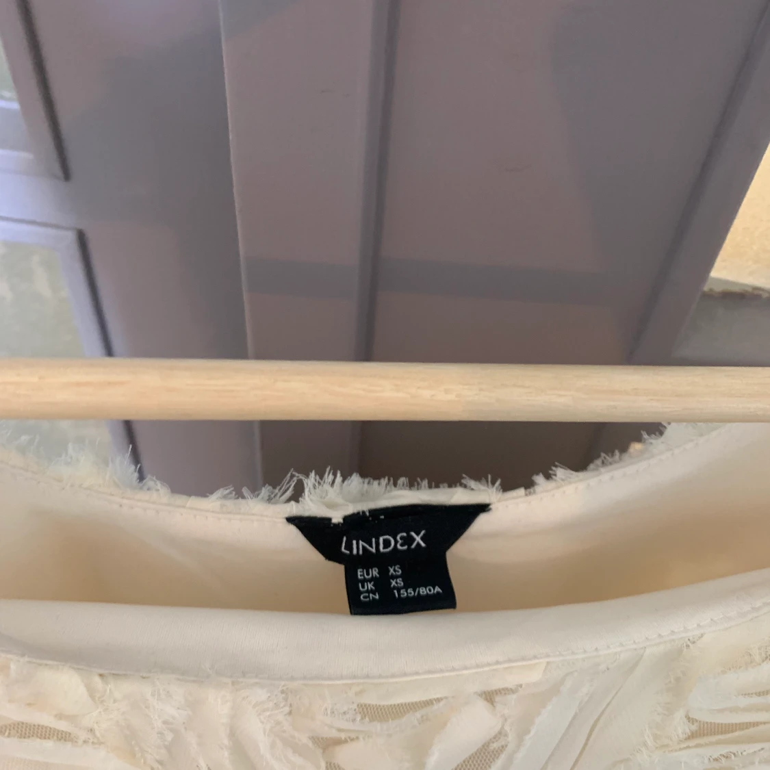 Tröja med fina detaljer från Lindex, XS - 91