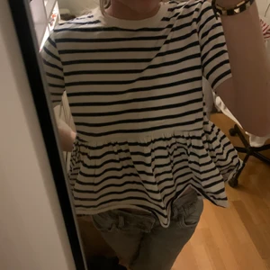 T-shirt - Denna söta t-shirt ifrån Zara💙