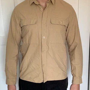 Skjorta/overshirt - Fin skjorta/overshirt från Samsøe Samsøe. Köpt på Volt för några år sen men fortfarande i fint skick. Storlek XL