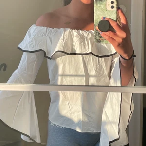 Topp Zara - Topp från Zara, helt oanvänd!!! Storlek S 🌸 50kr + frakt !!