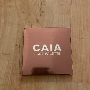 Caia sassy palett - Caia sassy palett säljes för jag har två stycken. Köpt i julas, endast öppnad och inspekterad💕
