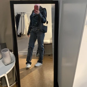 Jeans  - Ursnygga lågmidjade jeans från tiger Sweden. Jag är 161cm!