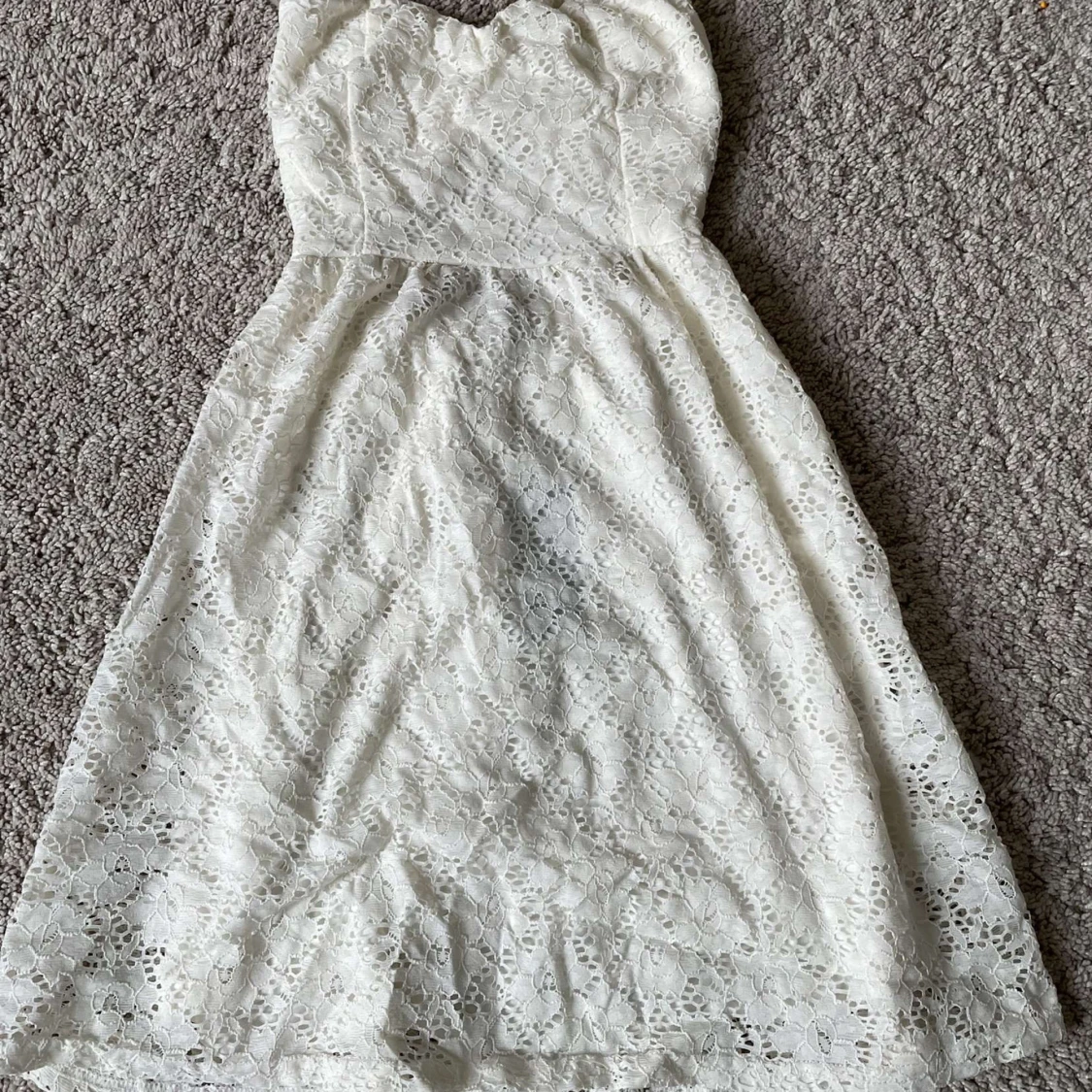 Vit ärmlös klänning  - 91