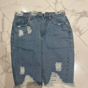 Miss Selfidge - Jonas kjol från MS, oanvänd, helt ny.