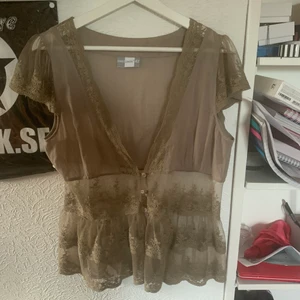 Tröja - SÅ FIN, använd typ en gång då den inte är min stil längre! Perfekt för en fairy look. (Kan skicka fler bilder)