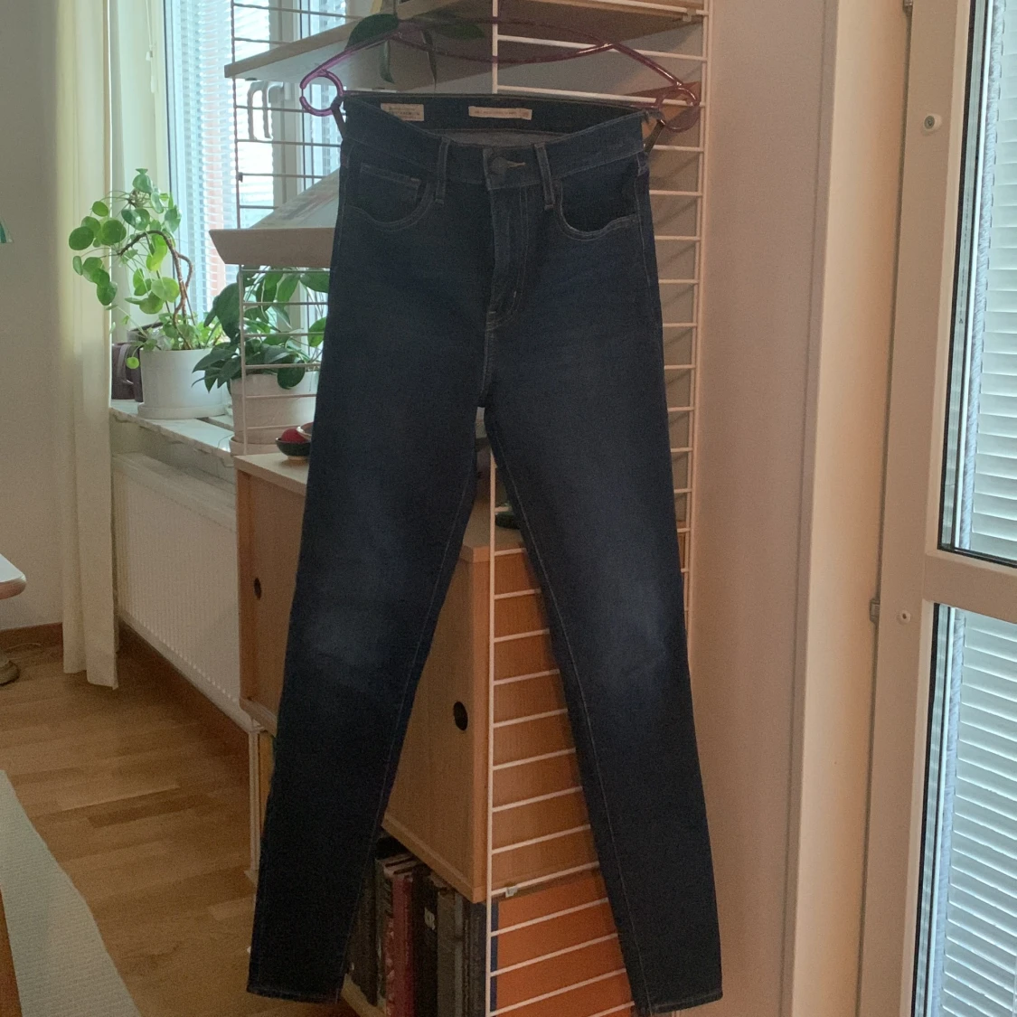 Levis straight jeans 