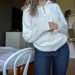 Zara sweater - Säljer denna stickade sweater från zara u jättefint skick! 💓