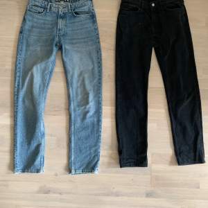Jeans i mycket fint skick stl W-28  Fit Straight   250 kr st eller båda för 400 kr 