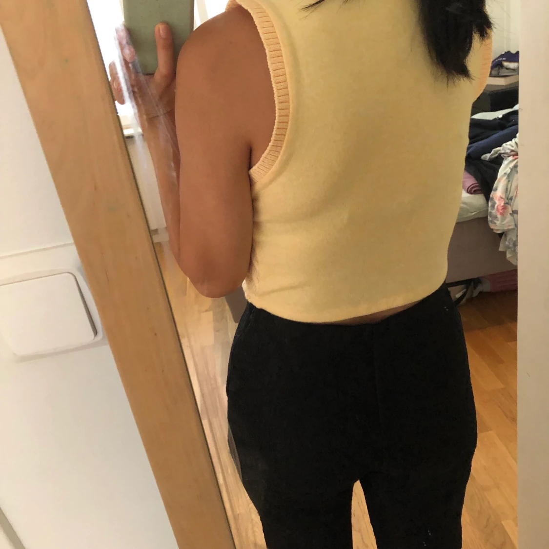 Zara yellow knit vest - 90