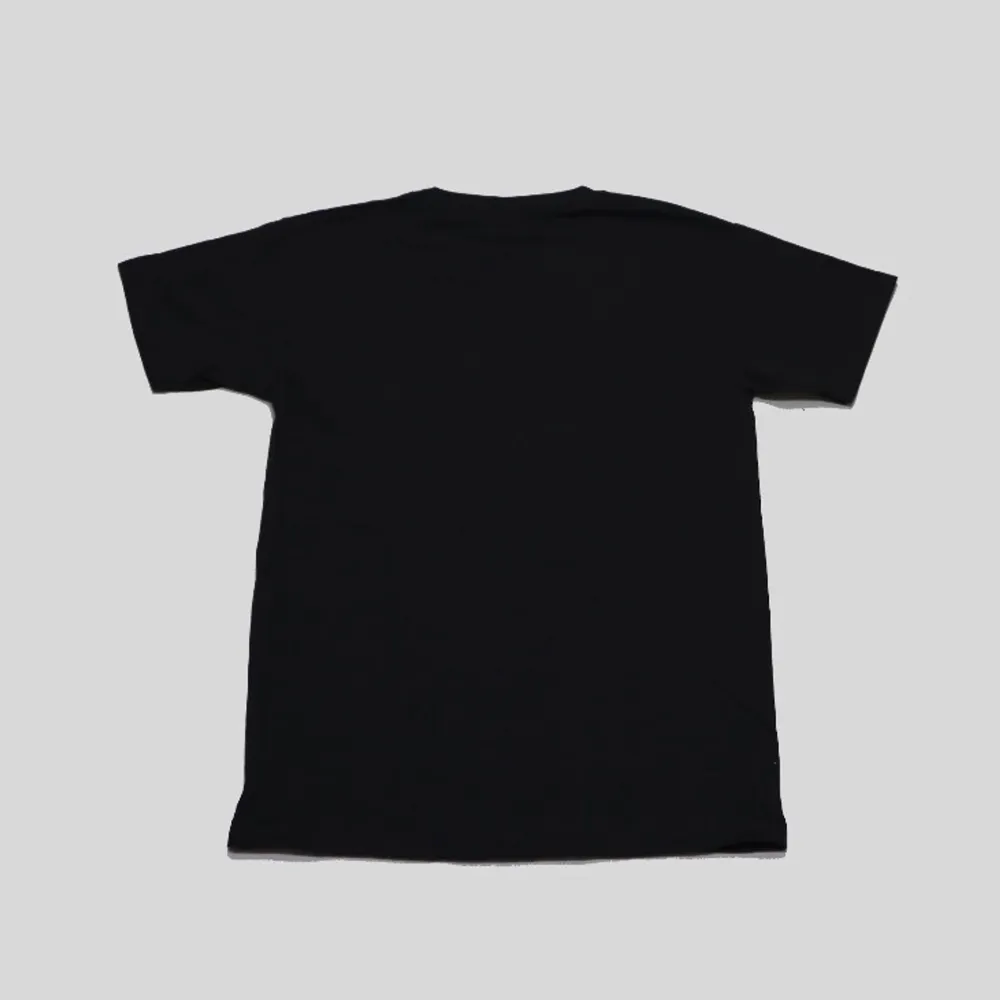 Unreleased t-shirts från märket ”Sewer Studios”! 🏴‍☠️  Alla tröjor är gjorda på 100% bomull 👕   30+ tröjor i varje storlek från S till XL finns i lager just nu!  Alla tröjor har design gjord 100% för hand i Sverige! 🇸🇪  Billigare pris vid köp av fler! 💰 . T-shirts.