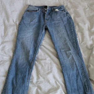 Blå straight jeans asos - Storlek 28/32 ❤