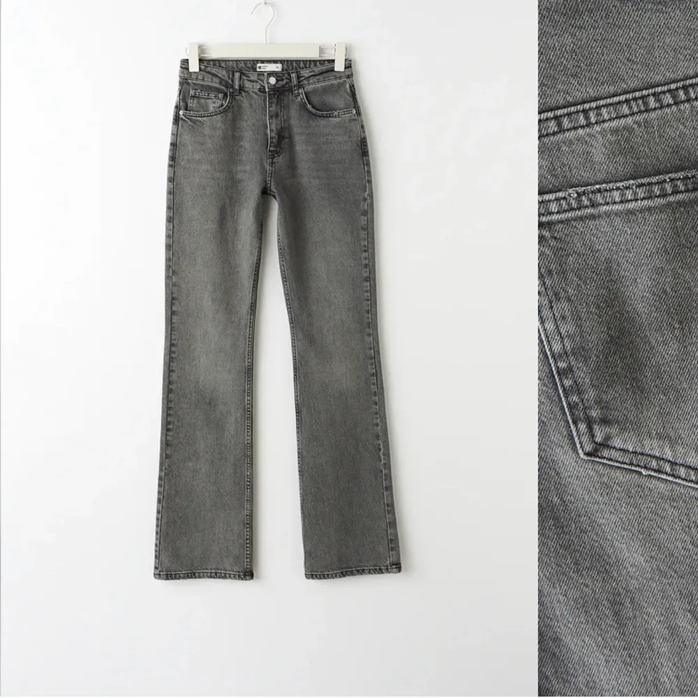 Säljer pga fel strl, använda ett par gånger.. Jeans & Byxor.