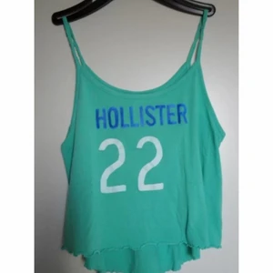 hollister topp - storlek S. fraktar eller möts i stockholm :)