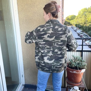 Jacka  - Från pull and bear Strl xs 