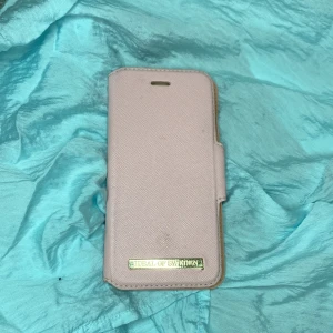 Ideal of sweden - Ett bobilskal. Manganet, till iPhone 6