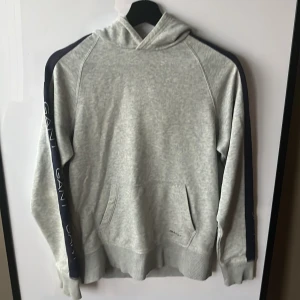 Gant Hoodie - Gant hoodie, nypris - 1299kr 