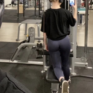 Träningsbyxor dom - Jätte fina träningsbyxor, använd fåtal gånger i bra skick. Används inte för har många💕 köparen står för frakten