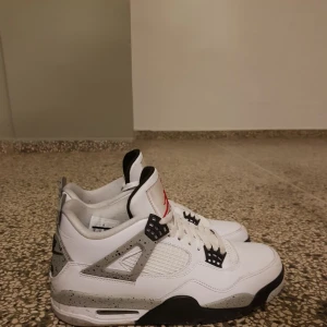 Nike Air Jordan 4  - Har användat två gånger 