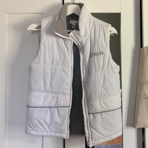 Vit väst - Snygg vit väst. Storlek xs-s