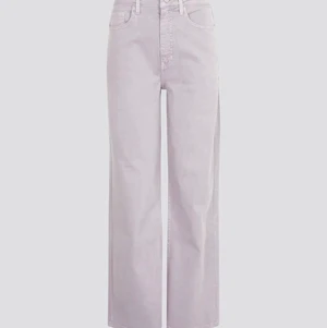 Wide Fit May Jeans  - Andvänt fåtalgånger, säljer pågrund av att dom inte andvänds. 