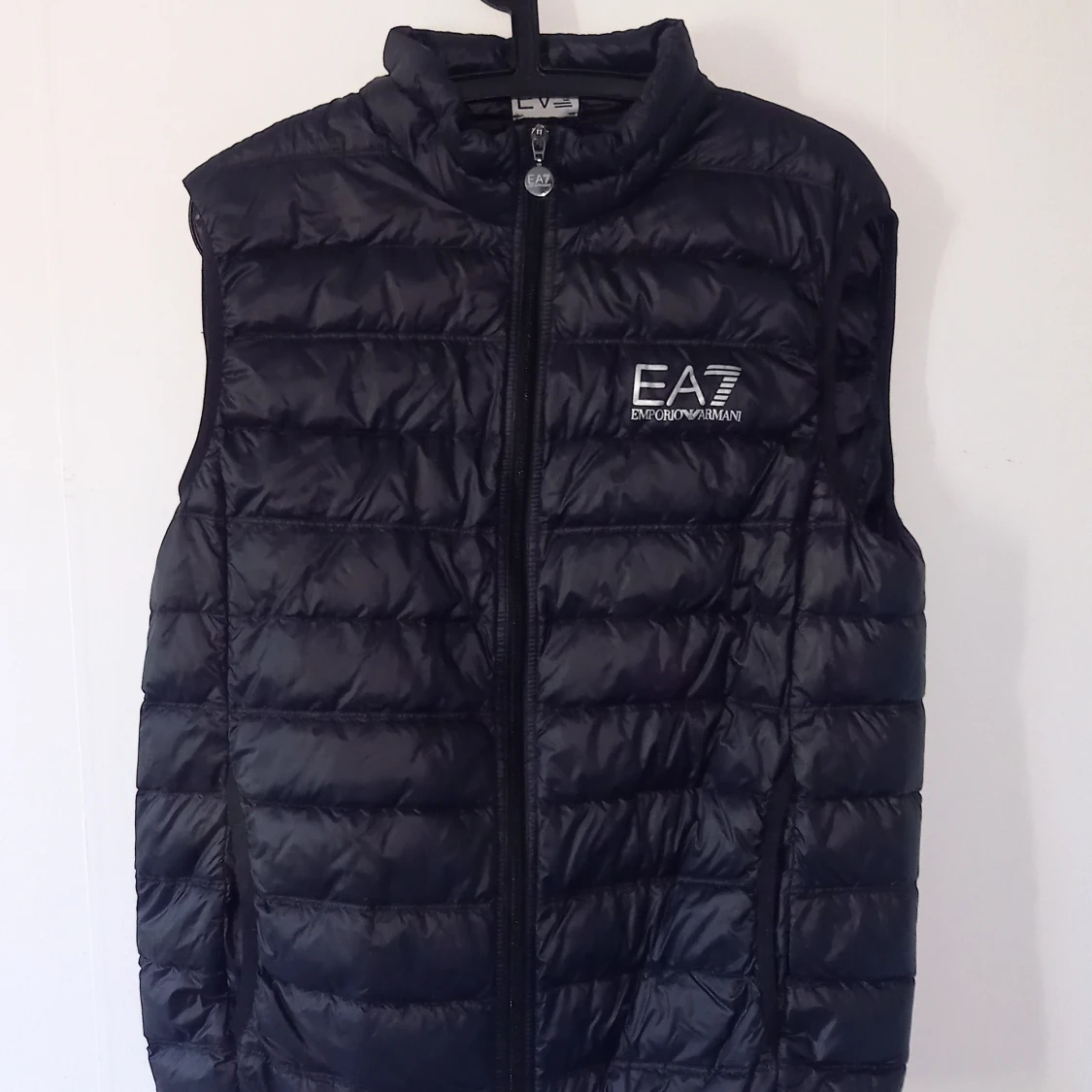 Armani väst (strlk L/M)