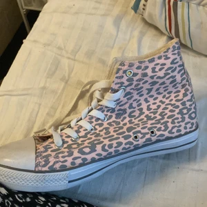 Skor ny - Har inte använd den alls ❤️