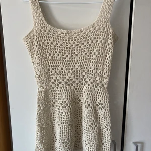 Virkad kort klänning  - Tröja eller klänning xs-s