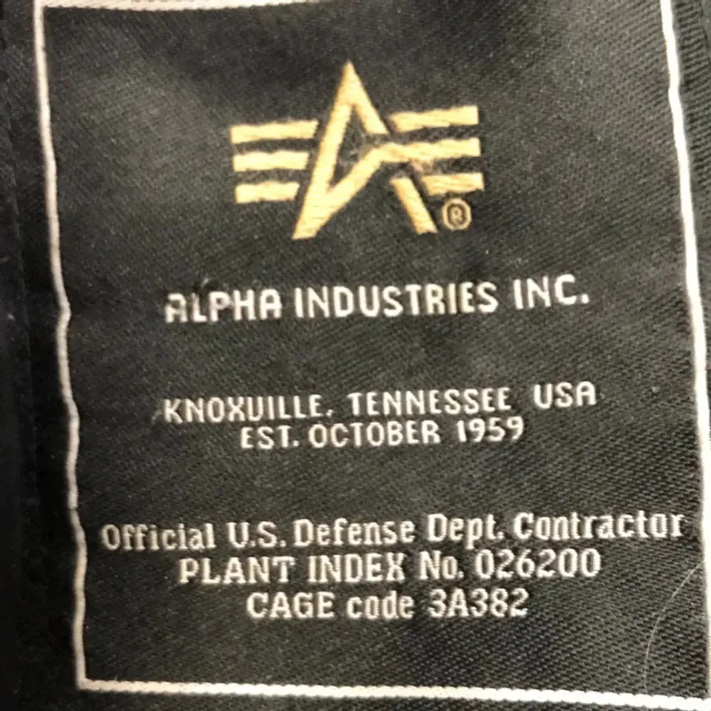 Bombar jacka Alfa Industries . Jackor.