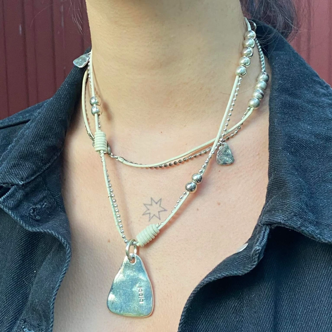 White and silver long necklace  - 90