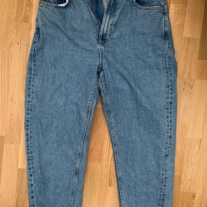 Weekday ”Meg” - Mkt bra skick!!!