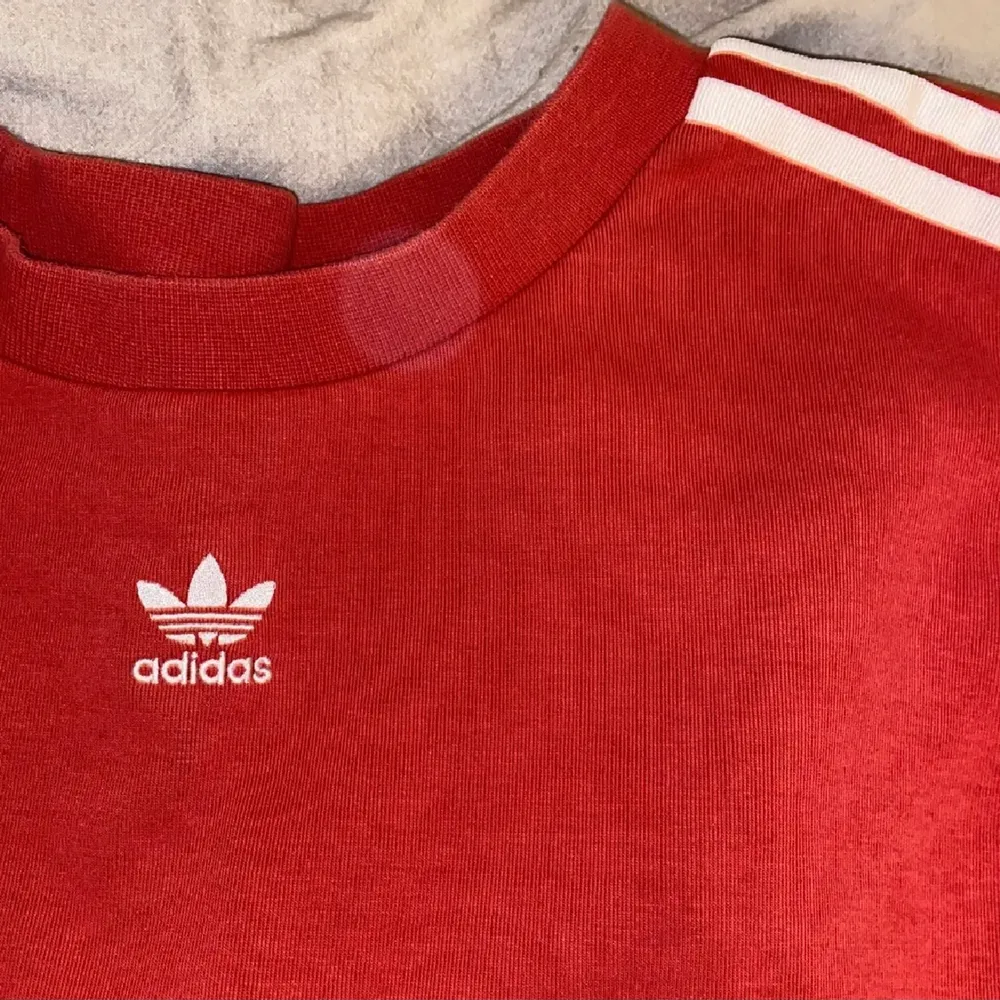 adidas sweater. Tröjor & Koftor.