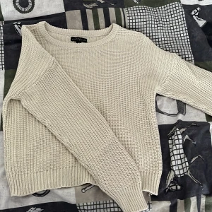 Tröja  - En tröja som är skön och kvalitetet är som ny