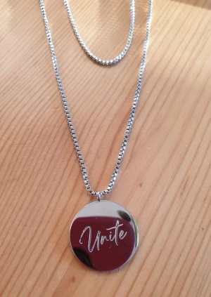 Edblads nytt stål halsbsnd - Från Edblads i rostritt stål ställbar kedjan 