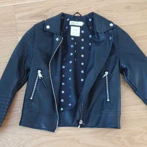 Skinnjacka - Stl.128 7-8år Oanvänd