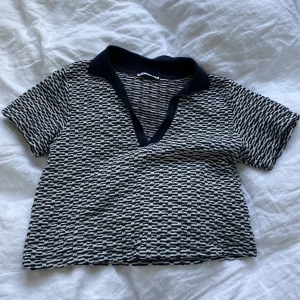 Top Zara - Väldigt fin topp från zara, använd 2 gånger. 