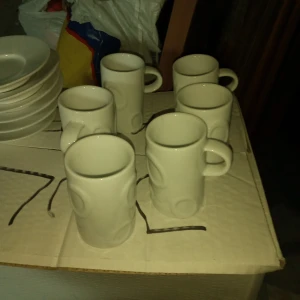 6 stycken små kaffekoppar med fat . - 6 stycken små kaffekoppar med fat av märket S&P salt och peppar Tower.ca 7 cm stora. Nya .hämtas i Skene alt skickas .