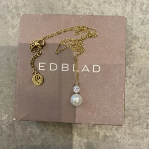 Halsband - Jättevackert Edblad halsband, nästan helt oanvänd😊säljer pga att jag inte använder💕