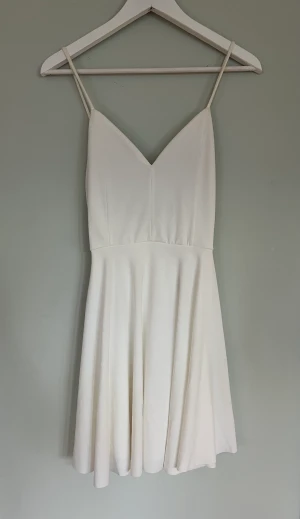 Klänning  - Använd 2 gånger, från bikbok 