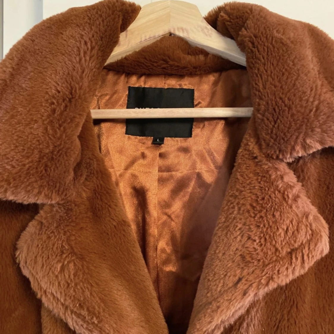 Kappa i fejkpäls från Rut&Circle - 91