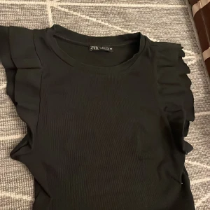 Zara topp - Sara topp strl S bra skick 