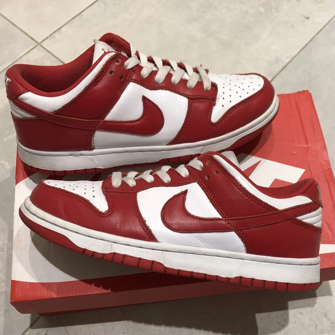Nike Dunk Low ”University Red”