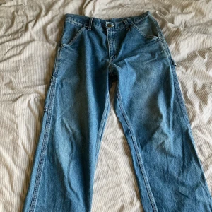 Carhartt carpenter pants. 31/30 - Strl 31/30 lite tajtare i midjan men bra längd. 