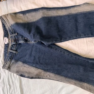 Weekday jeans  - Skit snygga Weekday jeans. Tycker att dessa är så fina och de passar till allt jag har haft på mig! Men tyvärr har de blivit för små🥲  (Swisha för frakt)