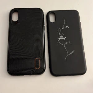 mobilskal iphone xr - mobilskal till iphone xr❣️ se sista bilden för priser. det skalet till vänster är ett lite exklusivare skal med bättre kvalitet, därav priset! ‼️skalet som kostar 15kr är sålt‼️