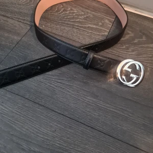 Bälte 110cm  - Ett bälte 110cm lång för 400kr Kan frakta om köparen står för kostnaden 