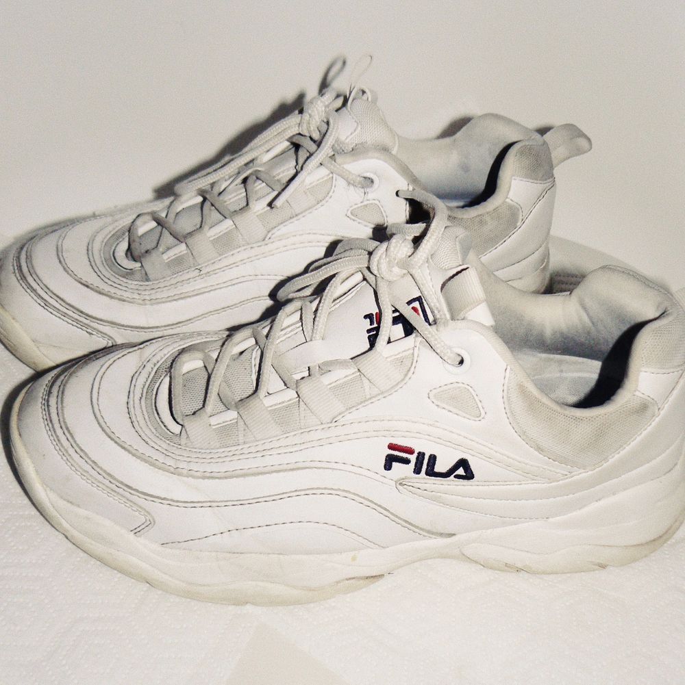 90s FILA SNEAKERS - Fila | Plick Second Hand