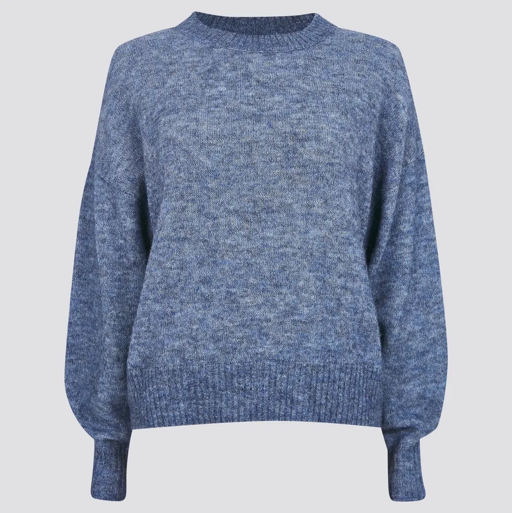 Säljer denna fina stickade tröja från Cubus. ❤️❤️ skriv om ni vill ha fler bilder❤️. Tröjor & Koftor.